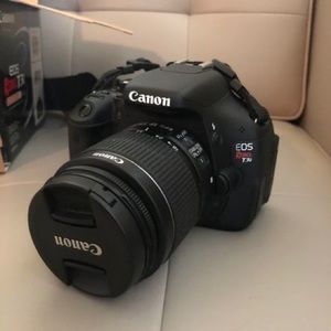 Canon EOS Rebel T3i ( FULL KIT INCLUDED)